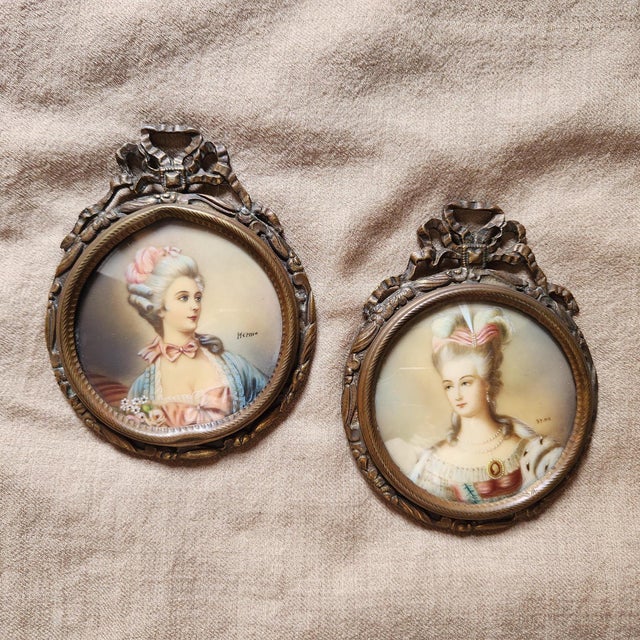 Antique French Louis XVI Style Miniature Portraits on Porcelain with Bronze Frames, Set of 2 For Sale - Image 10 of 10