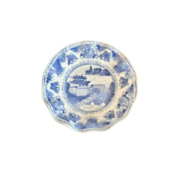 Vintage Hand-Painted Blue and White Chinoiserie Ruffle Bowl With Island Pagoda Scene. For Sale - Image 10 of 10