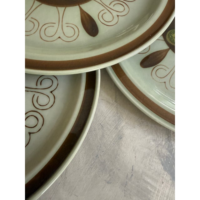 1970s Shino Stone “Marguerita” Dinner Plates 10.25” Japan Mid Century Modern Dinnerware - Set of 8 For Sale - Image 10 of 12