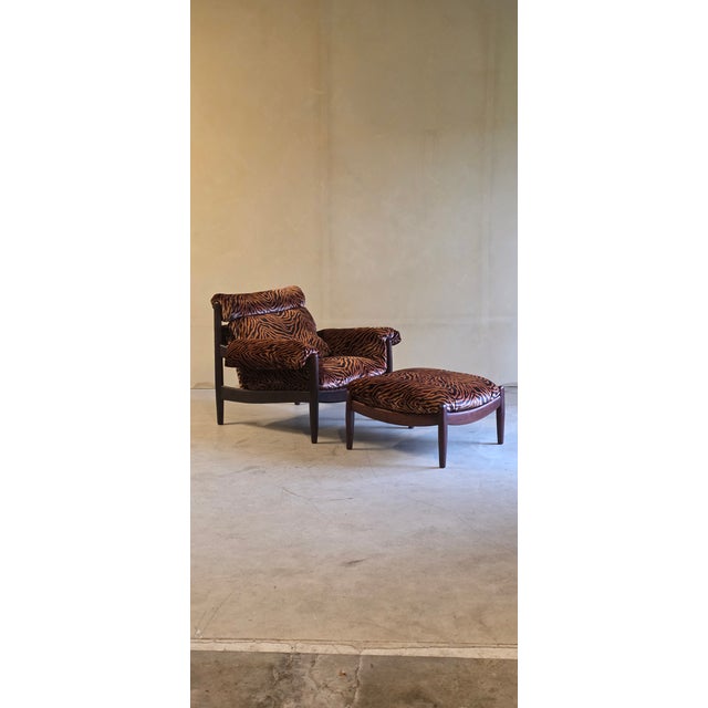 Set of Vintage Lounge Chair with Ottoman in Orange Zebra Velvet Fabric, 1970s For Sale - Image 15 of 15