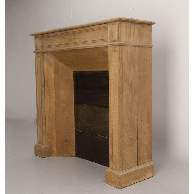 French Massive Fireplace Mantel in Molded Oak, 1890 For Sale - Image 5 of 15