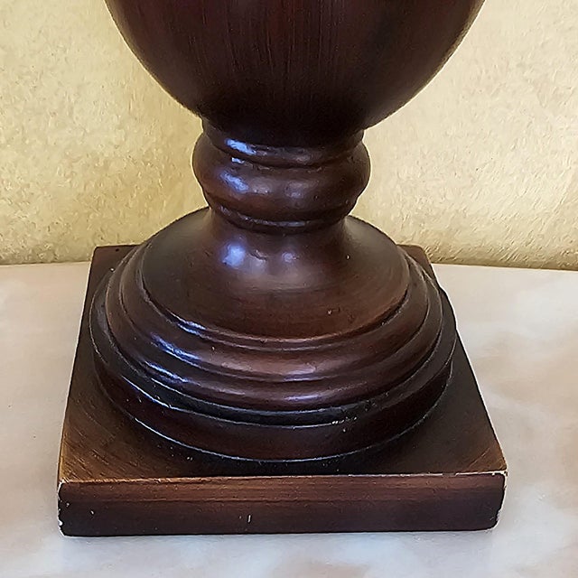 Vintage Traditional Wood-Look Urn Table Lamp With Floral Botanical Shade For Sale - Image 11 of 18