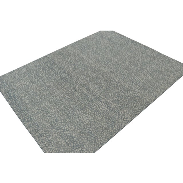 This contemporary 9x12 abstract rug is a new addition to the Homage Collection by Rug & Kilim. Hand-knotted in wool....