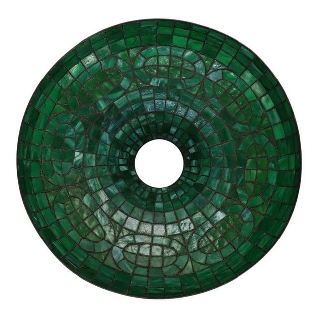 1920s Tiffany Style Classic Arts & Crafts Green Leaded Stained Glass Table Lamp For Sale - Image 10 of 13