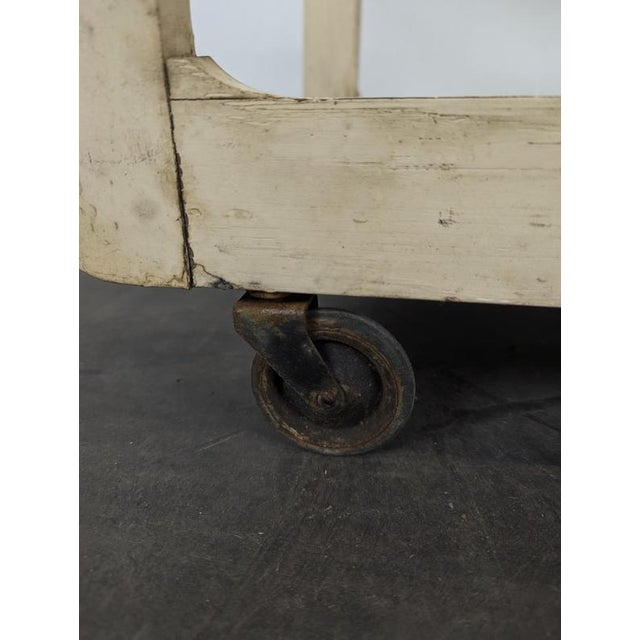 Glass White Lacquered and Smoked Glass Z-Shaped Rolling Serving Cart, 1970s For Sale - Image 7 of 9