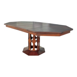 Mid-Century Modern Extendable Octagonal Dining Table With Carved Pedestal Base in the Style of Harvey Probber For Sale