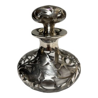 Antique 19th-Century Sterling Silver Overlay Glass Perfume Bottle For Sale