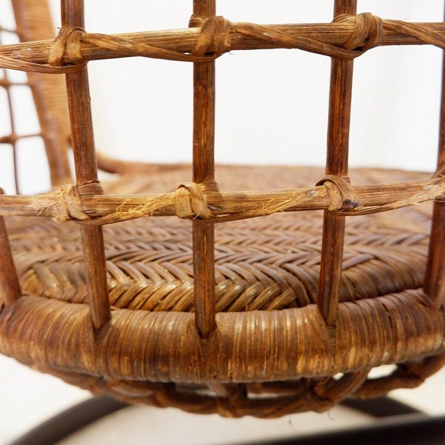 Hanging Armchair in Woven Wicker on a Steel Frame, 1970s For Sale - Image 4 of 12