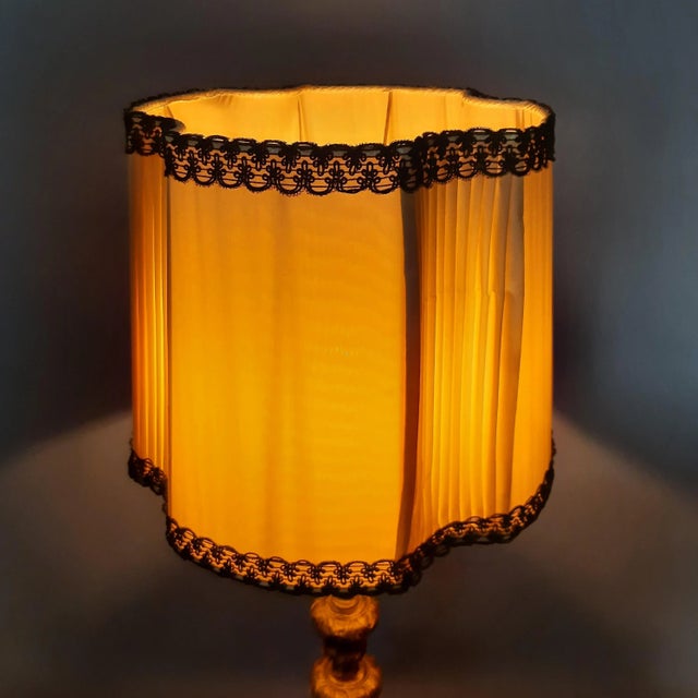 Beige Antique Table Lamp in Wood and Brass, 1890s For Sale - Image 8 of 18