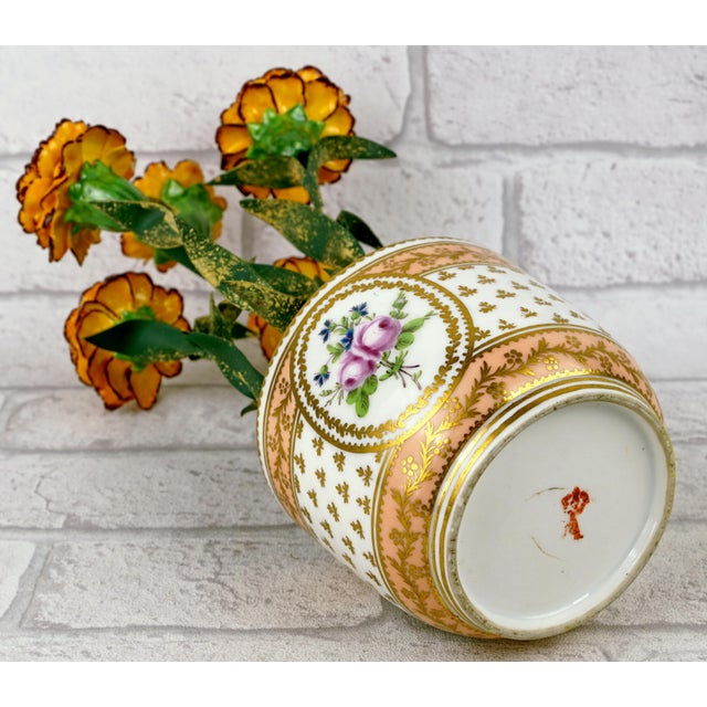 Bouquet of French Marigolds by Didier Gardillou – Contempory – 18th-Century Paris Porcelain Pot – À La Reine Manufactory For Sale - Image 6 of 8