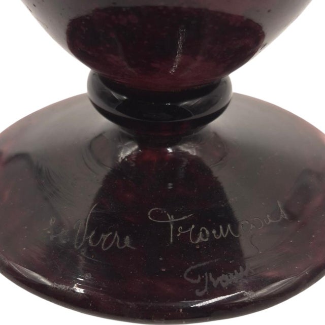 Art Deco Le Verre Français "Dalias" Acid-Etched Cameo Glass Pedestal Vase by Charles Schneider, 1920s Art Deco For Sale - Image 3 of 10