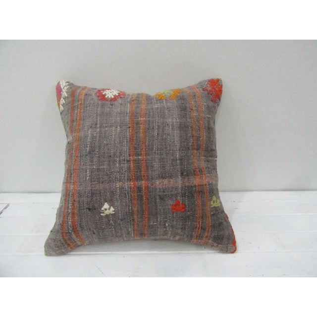 Handwoven Gray Turkish Kilim Pillow Cover For Sale - Image 4 of 4