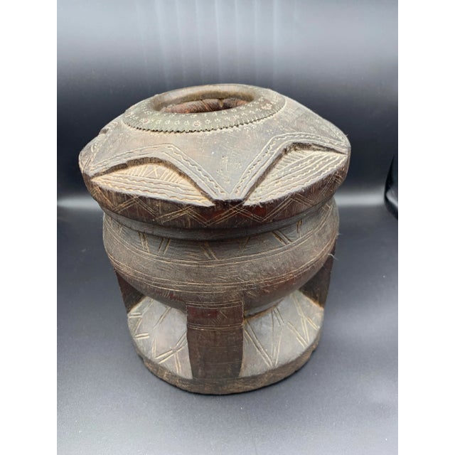 19th Century Antique Middle Eastern Bedouin Mihbaj Wood Mortar For Sale - Image 4 of 12