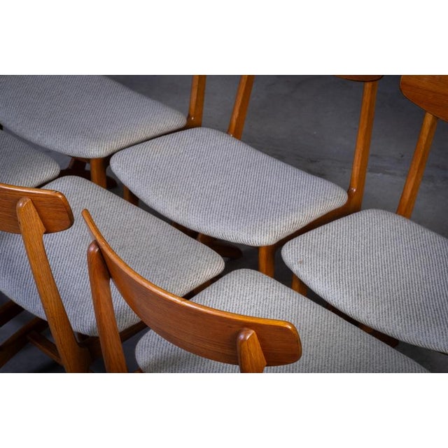 1960s Danish Dining Chairs in Oak and Teak, 1960s, Set of 6 For Sale - Image 5 of 9