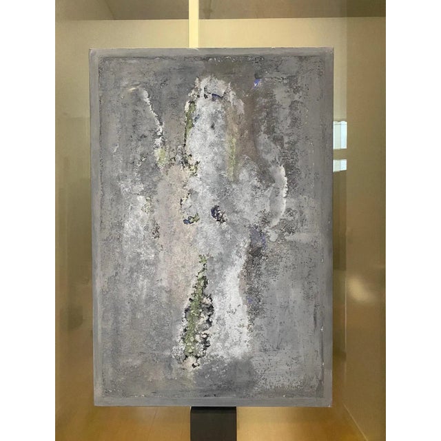 "Art in motion" is a series that offers artworks working with matter; concrete, cement, plaster, mortar, and natural...