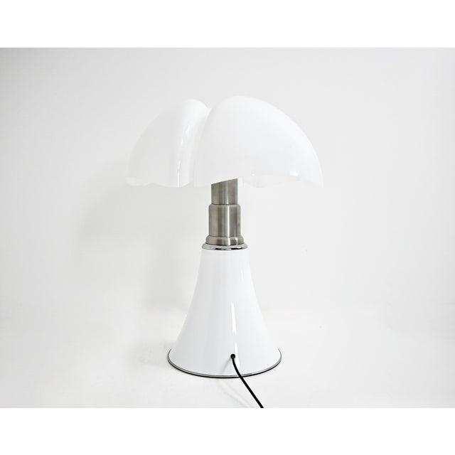 White Pipistrello Table Lamp by Gae Aulenti for Martinelli Luce, 1990s For Sale - Image 12 of 15