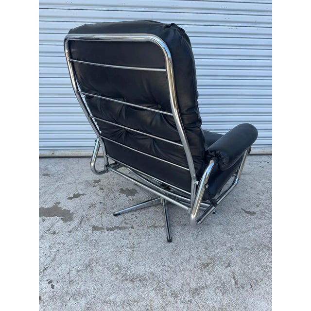 Mid 20th Century Lubra Easy Glider System Swivel Armchair For Sale In Houston - Image 6 of 7