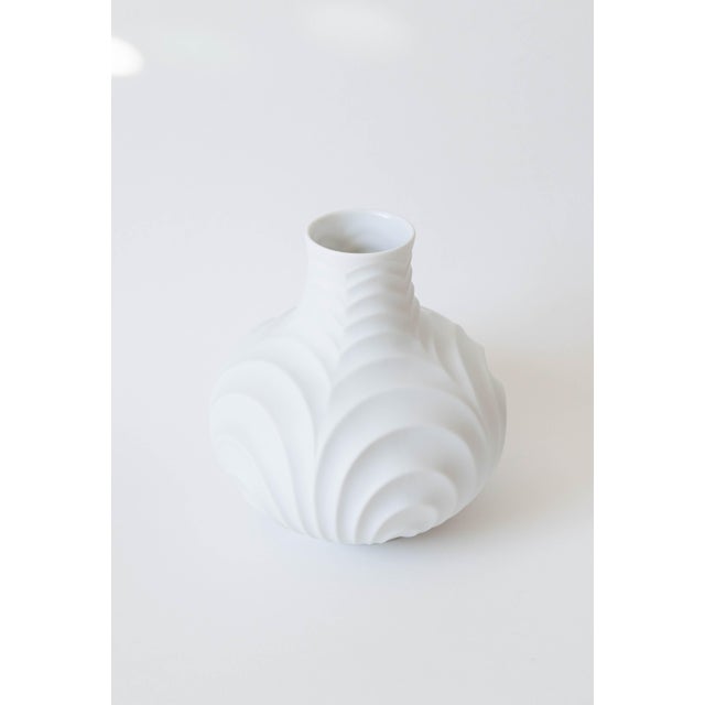 1960s Mid-Century Modern Matte White Porcelain Vase by Heinrich Germany For Sale - Image 5 of 12