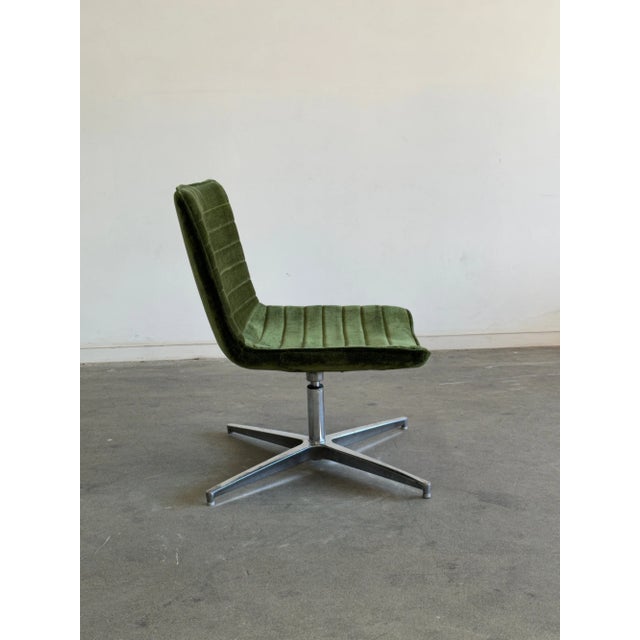 Modern Swivel Lounge Chairs in Chenille For Sale - Image 3 of 12