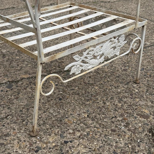 Vintage Russell Woodard "Kissing Birds" Wrought Iron Patio Lounge Chair - Pair For Sale - Image 16 of 17
