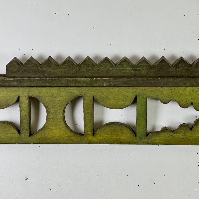 Majestic Architectural Salvage Ornamental Painted Wood Frieze/Valance Decorative Element C. Late 19th American Victorian Design For Sale In New York - Image 6 of 13