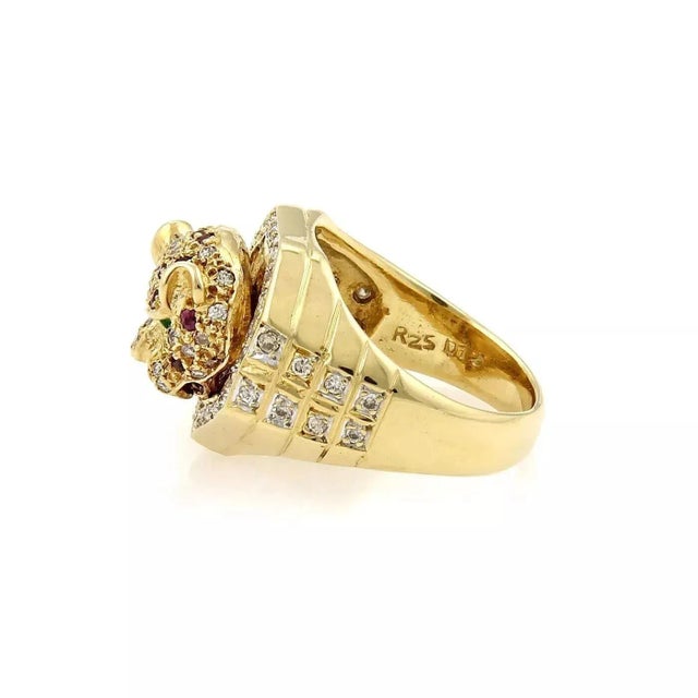 This is a magnificent designer ring, it is crafted from solid 18k yellow gold with a high polished finish and features an...