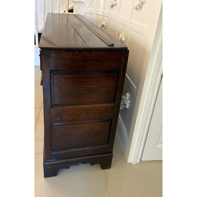 Antique George III Welsh Sideboard in Oak, 1750 For Sale - Image 6 of 11