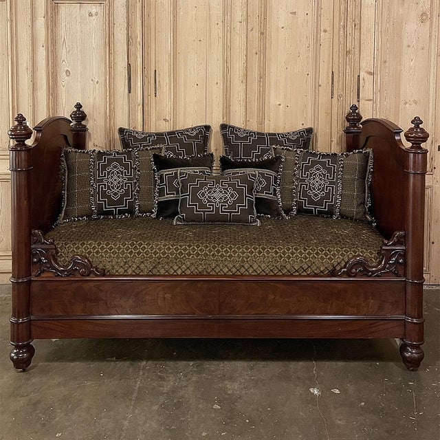 19th Century Napoleon III Period Mahogany Wall Bed For Sale - Image 18 of 18