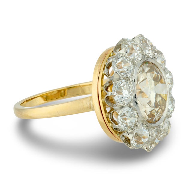 Early 20th Century Victorian 3.05 Carat Old European Cut Diamond 14k Yellow Gold Cluster Ring, Size 5.75 For Sale - Image 4 of 7
