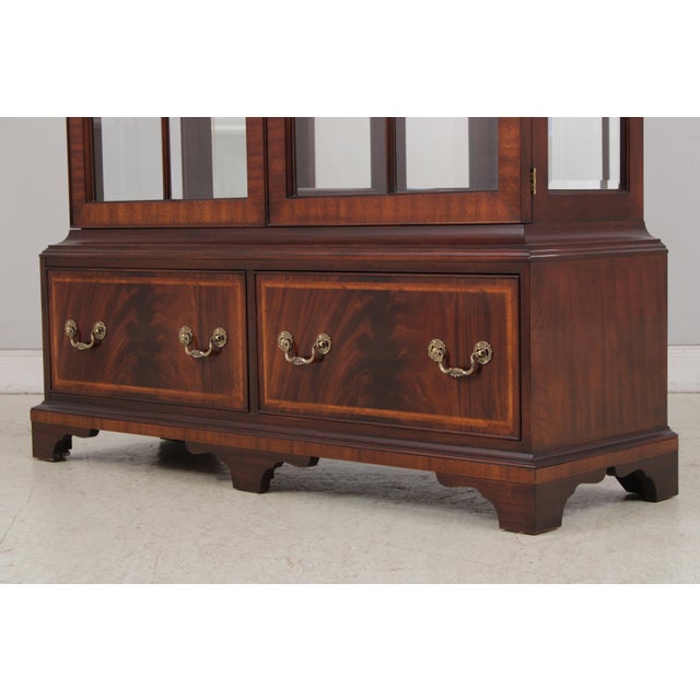 Henkel Harris Model 2303 Double Door Mahogany Display Cabinet For Sale - Image 14 of 18