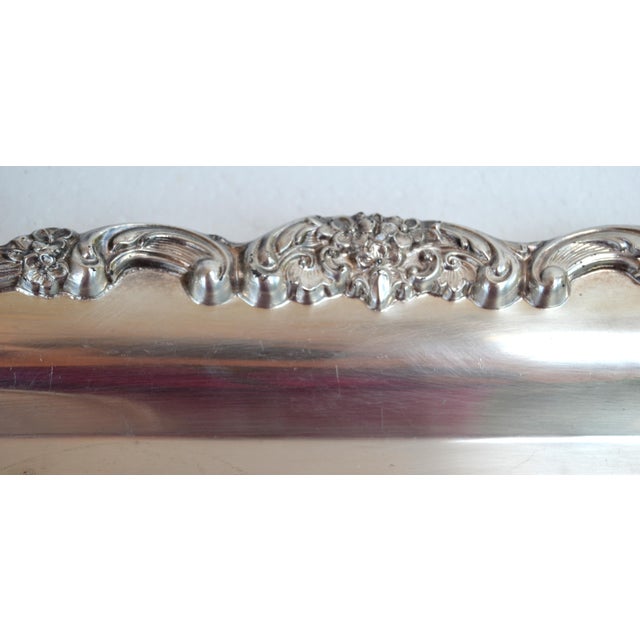 Silver 1950s International Silver Co. Silverplate Rectangle Embossed Bread Platter Serving Tray For Sale - Image 8 of 16