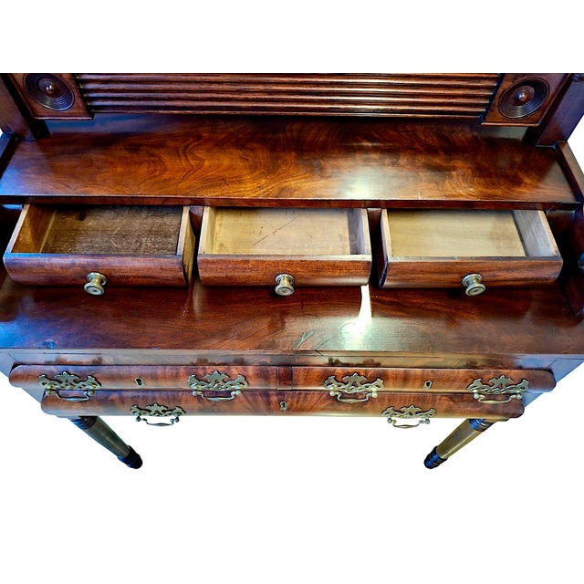 Early 19th-Century American Empire Dressing Table With Flame Mahogany Veneer For Sale - Image 10 of 14