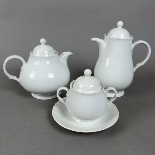 White Porcelain Tea Set for Ten People by Richard Ginori, 1940s, Set of 23 For Sale - Image 4 of 11