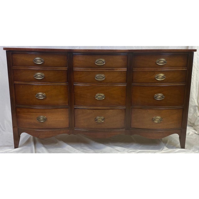 Vintage Drexel Georgian 9 Drawer Dresser | Chairish