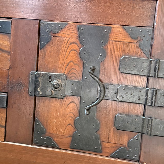 Early 20th Century Bamboo and Hinoki Wood Japanese Cabinet (Tansu) For Sale - Image 14 of 14