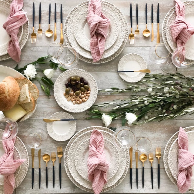 Set of 4, Soft, luxurious, and crafted for elevated gatherings, these Organic Cotton Napkins in Charcoal feature a gentle...