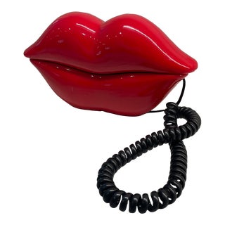 Vintage 1960s Pop-Art / Pop-Culture Hot Red Lip Landline Phone For Sale