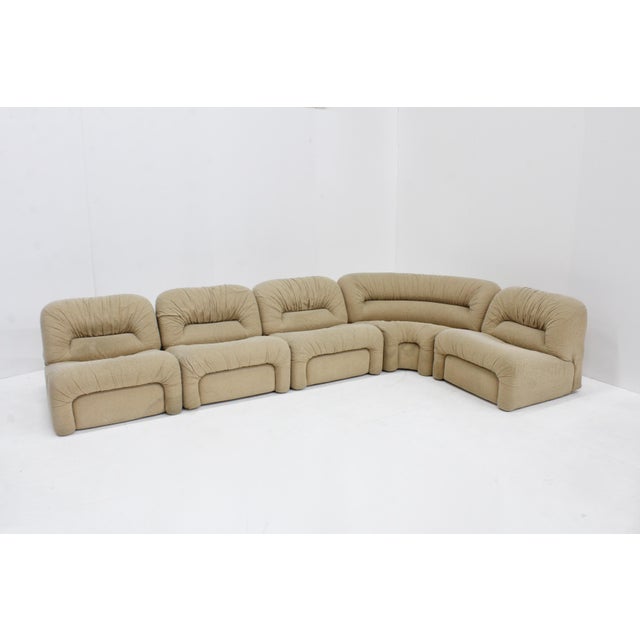 Vintage Modular Sofa from Italy in a beautiful beige fabric from the 1970s. This modular sofa consists of 5 pieces,...