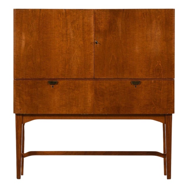 Bar Cabinet in Elm and Brass attributed to Carl-Axel Acking, 1940s For Sale