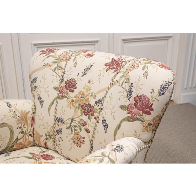 Art Nouveau Swedish Grace Lounge Chairs in Floral Jacquard, 1940s, Set of 2 For Sale - Image 3 of 16