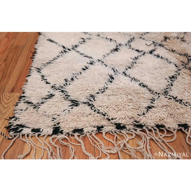 Nazmiyal Collection Vintage Moroccan Berber Shaggy Beni Ourain Carpet Rug For Sale - Image 4 of 7