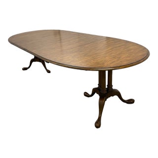 Late 20th Century Baker Furniture Queen Anne Mahogany Dining Table For Sale