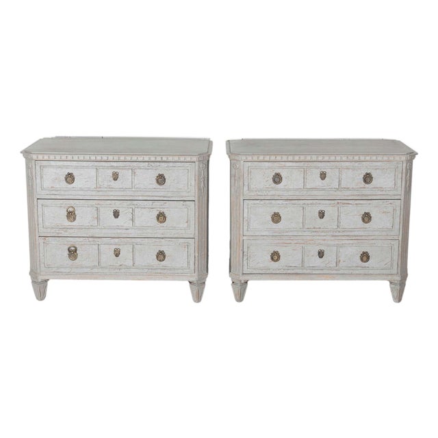 Pair of 19th Century Swedish Gustavian Painted Chests of Drawers For Sale