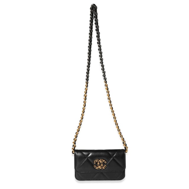 Black Quilted Lambskin Chanel 19 Mini Coin Purse With Chain For Sale In New York - Image 6 of 8
