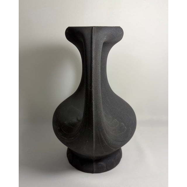 Henker & Co. Art Nouveau Double-Handled Lavanite 'Anthracite' Stone Sculpted Vase 1910s -30s For Sale - Image 4 of 9