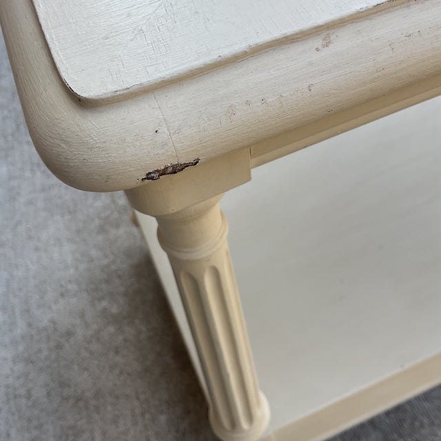 1970s Vintage Henredon Fine Furniture End Table Nightstand For Sale - Image 10 of 12