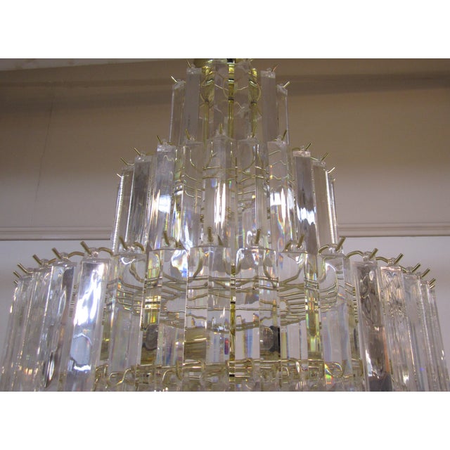 1970s Vintage Lucite 'Wedding Cake' Chandelier | Chairish