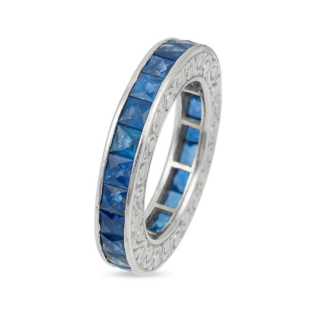 1930s Art Deco 5.50 Carat Total Weight Sapphire Platinum Eternity Band, Size 5.5 For Sale - Image 4 of 6