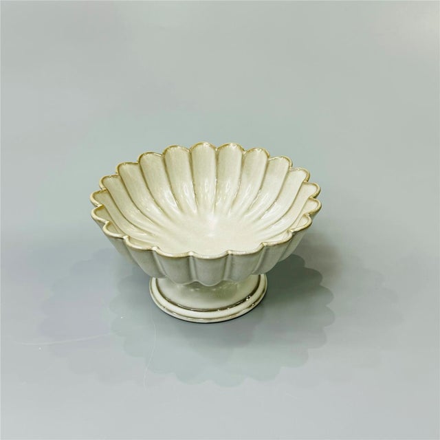 Ceramic Japanese-Style Chrysanthemum-Petal Ceramic Pedestal Dish - Set of 2 For Sale - Image 7 of 8