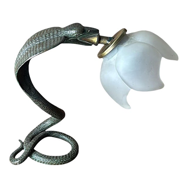 Mid 20th Century Italian Art Deco Table Lamp in Metal and Frosted Glass For Sale